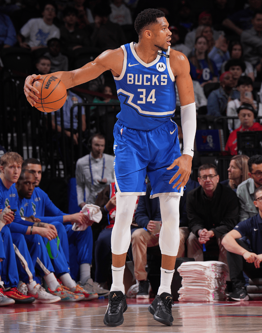 活塞主场11胜2负&总战绩20胜5负，均为20年来球队最佳（活塞主场11胜2负、总战绩20胜5负，刷新近20年队史最佳纪录）