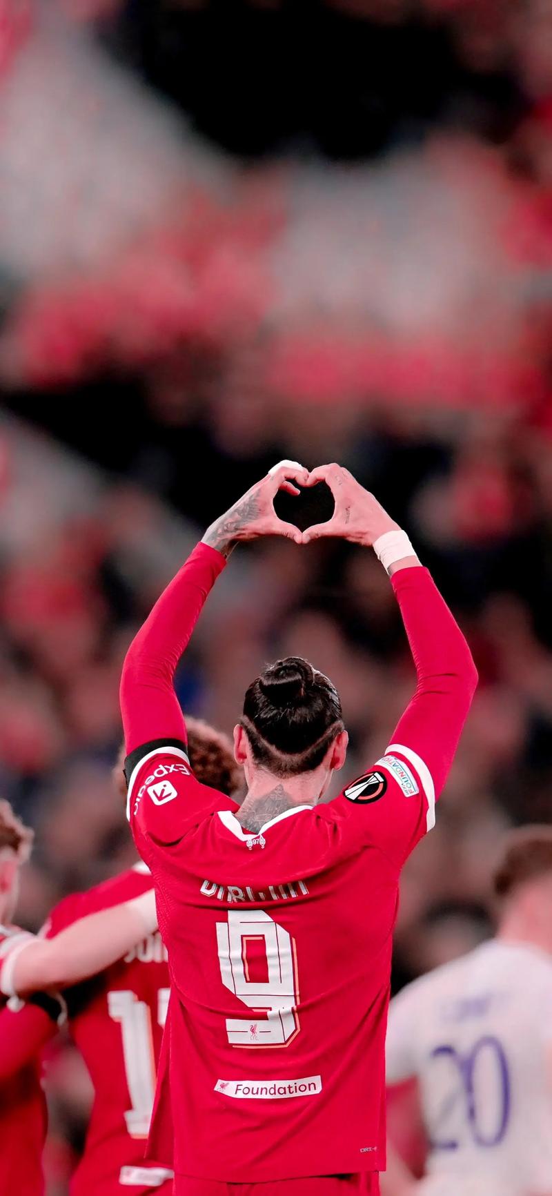 张晓彬：陈导给我们带来心理上的变化，让大家更自信、更团结（张晓彬：在陈导带领下，我们心态焕然一新，更自信更团结）