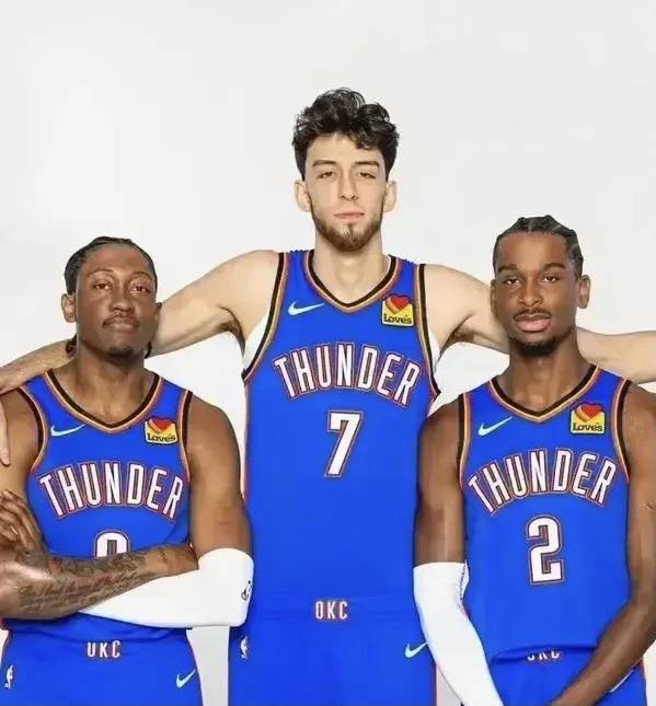 小卡纳瓦罗：在我哥光环下成长压力很大；我始终爱着那不勒斯（小卡纳瓦罗：哥哥光环压得我不轻，但我对那不勒斯的爱从未改变）