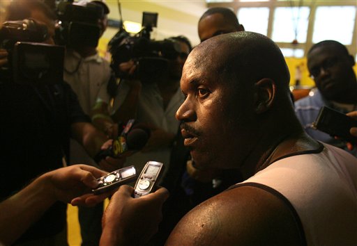 一束9秒83的光照亮少年的前行路（以9秒83之光，照亮少年前行之路）