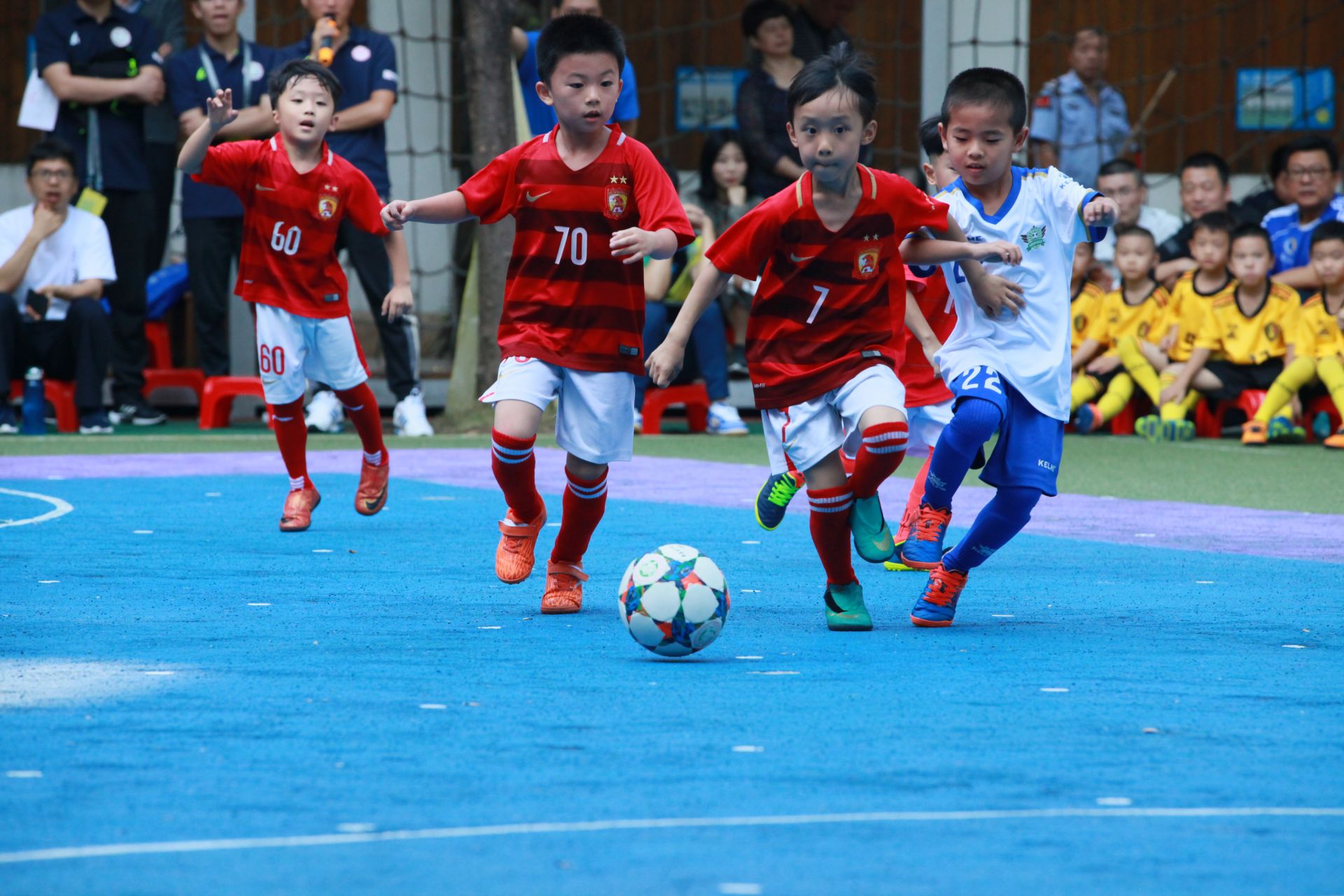 马德兴建言中超：增加升降级，取消递补，不定期体能抽测（马德兴建议中超改革：增加升降级名额、取消递补、实行不定期体能抽测）