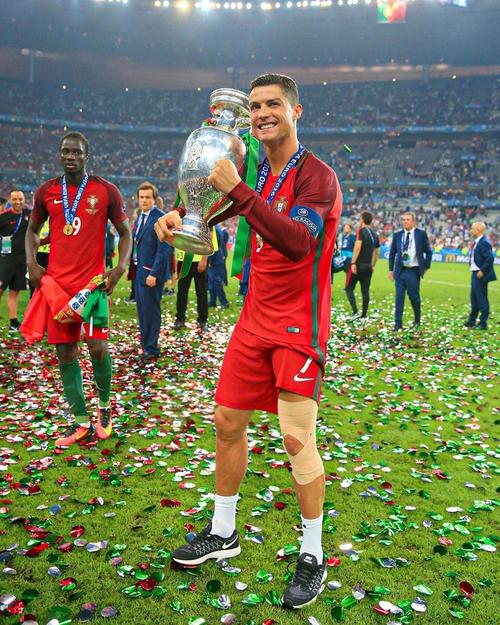 回购价2300万欧，记者：国米预计会在明夏买回小斯坦科维奇（记者：国米或将于明夏以2300万欧回购小斯坦科维奇）