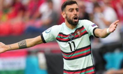 老佛爷祝贺克罗斯获德国骑士十字勋章：曾拥有过你是一种荣幸（老佛爷恭贺克罗斯荣膺德国骑士十字勋章：拥有你，我们何其有幸）