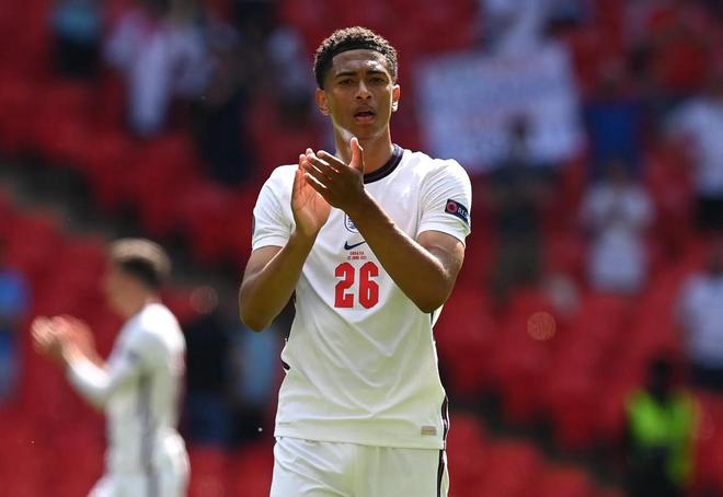 意天空：埃尔莫索伤愈复出，预计将在罗马对阵那不勒斯时首发（意天空：埃尔莫索伤愈回归，罗马战那不勒斯预计首发）