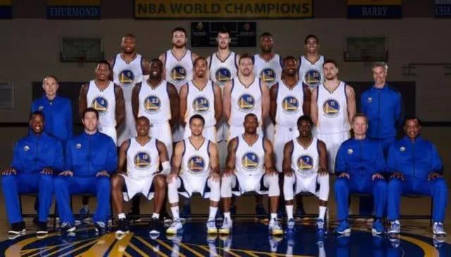 皇马青年军客场2-0击败埃弗顿！18岁新星双响助球队领跑小组（18岁新星梅开二度，皇马青年军客场2-0击退埃弗顿，登顶小组榜首）