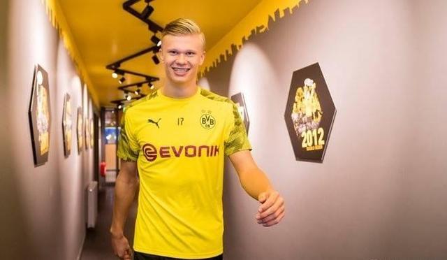 博洛尼亚3-0大胜乌迪内斯，波贝加梅开二度，贝尔纳代斯基建功（博洛尼亚3-0击退乌迪内斯，波贝加双响，贝尔纳代斯基破门）