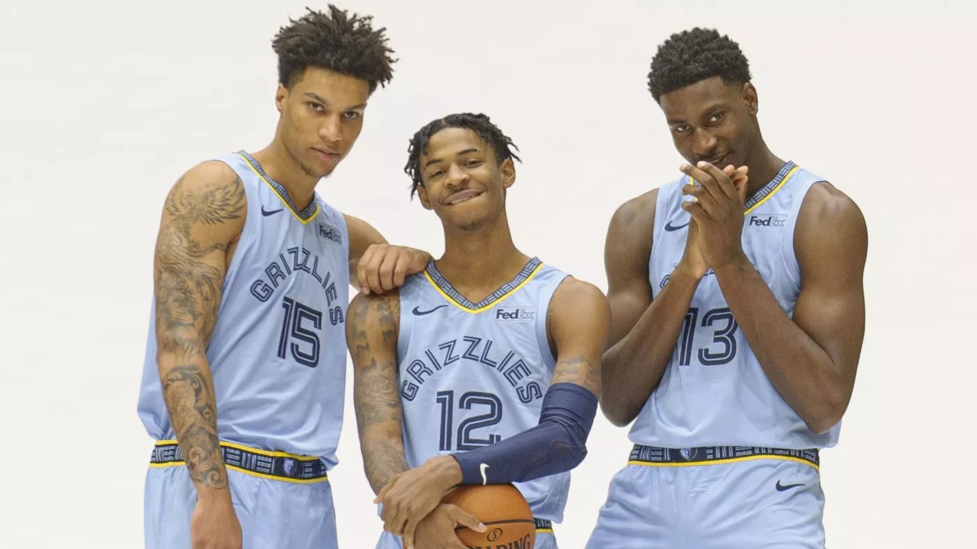 斯图尔特本赛季5次单场4+盖帽，追平文班&赫夫并列第一（斯图尔特本季5场4+封盖，与文班、赫夫并列榜首）