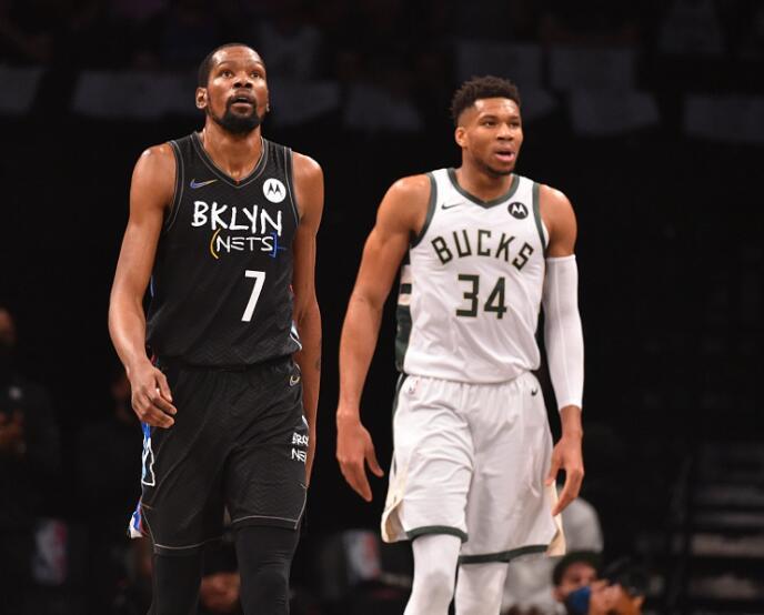 欧冠淘汰赛前瞻：巴萨客场挑战曼联,（欧冠淘汰赛前瞻：曼联主场迎战巴萨）