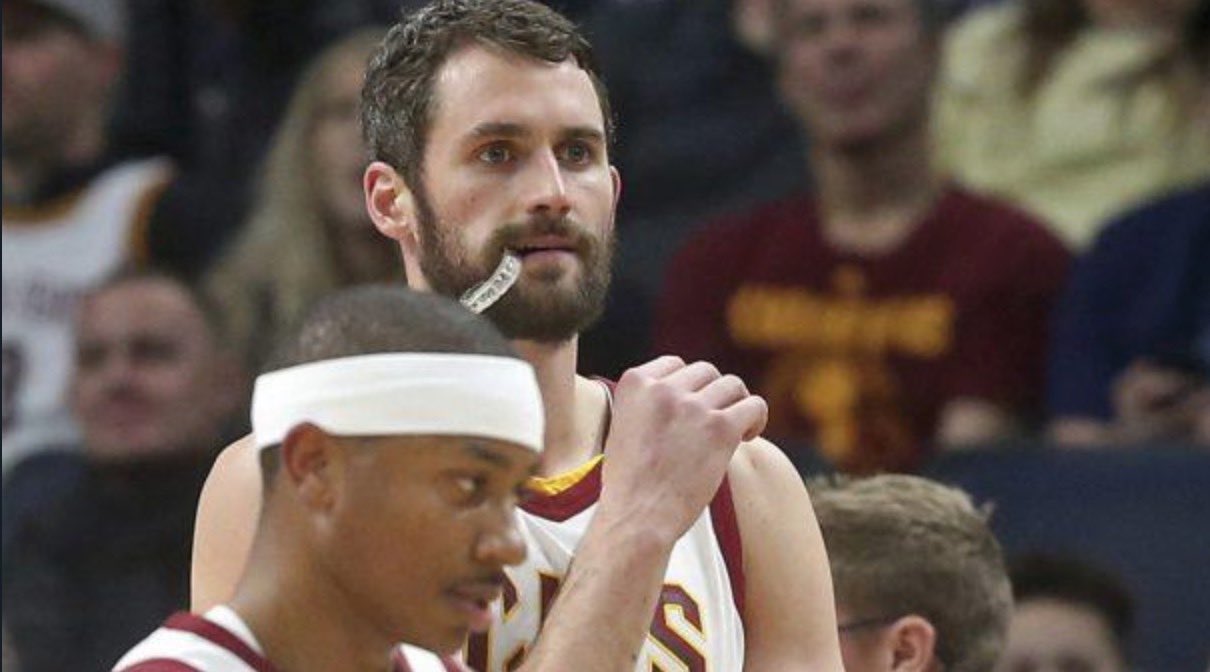 桑切斯：我们是夺冠热门而非巴萨，库库把亚马尔“揣兜里了”（桑切斯：争冠大热是我们而非巴萨，库库把亚马尔装进口袋）