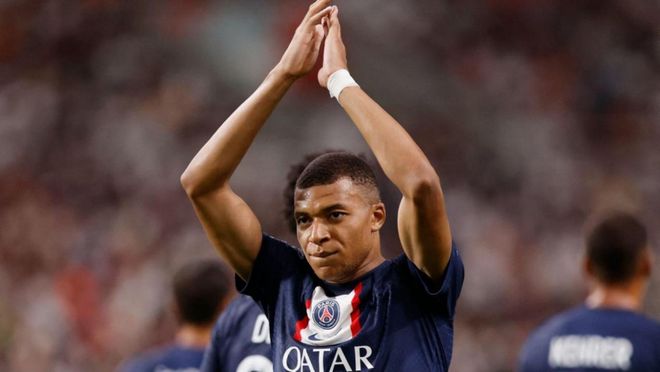 德甲进球榜：拜仁44球领跑！药厂、法兰克福并列第2！（德甲进球榜：拜仁44球高居榜首，勒沃库森与法兰克福同列第二）