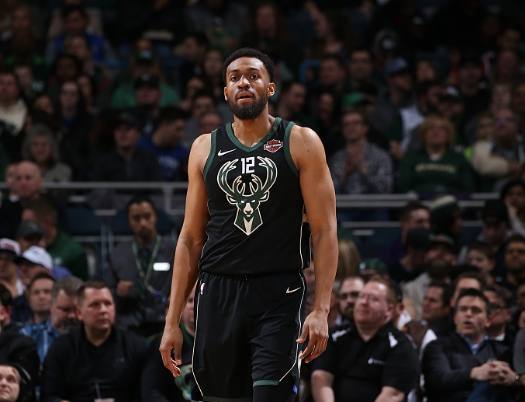 王燊超赛后喊话球迷：明年为第五个冠军拼搏（王燊超赛后向球迷表态：明年力争第五冠）