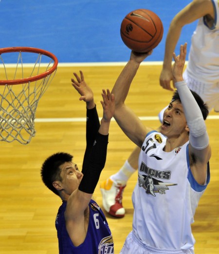 扭起来了，回到老地方的巴特勒（扭劲回归，巴特勒重返老地方）