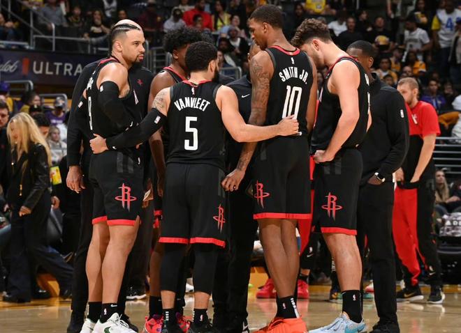 安切洛蒂不用的人，阿隆索非要用，这就是皇马混乱的起源？（安帅弃用，阿隆索力挺：皇马混乱的开端？）